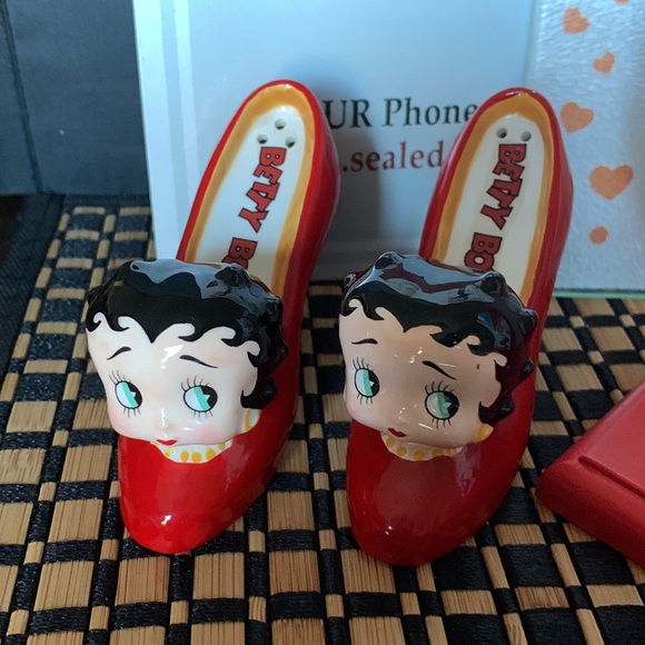 Vintage Betty Boop Kitchen Collectibles with Tote - Picture 3 of 11